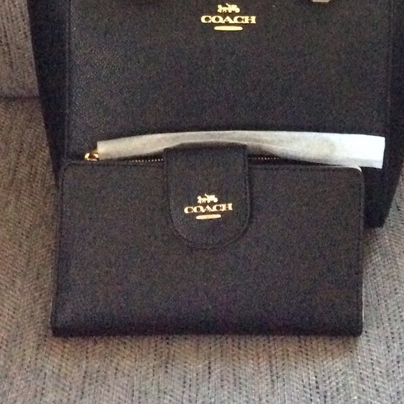 Authentic Coach Tech Wallet Black NWT - Picture 3 of 3